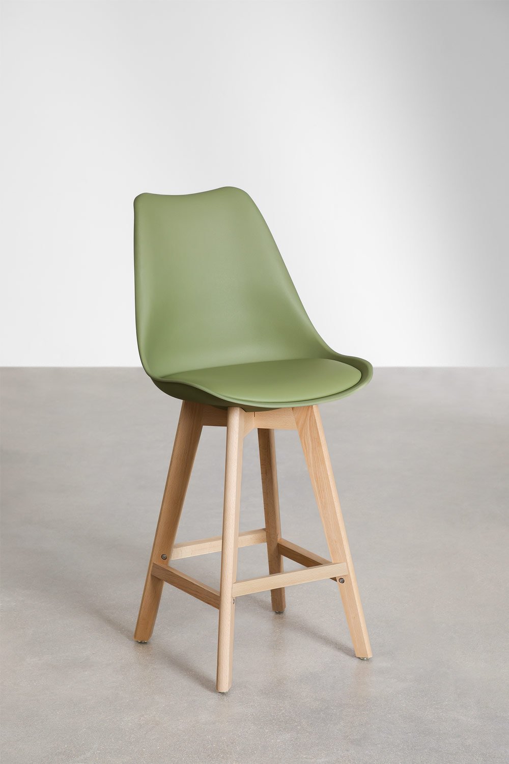 Pack de 4 taburetes altos 65 cm con cojín en polipiel verde army claro Nordic, imagen de galería 1