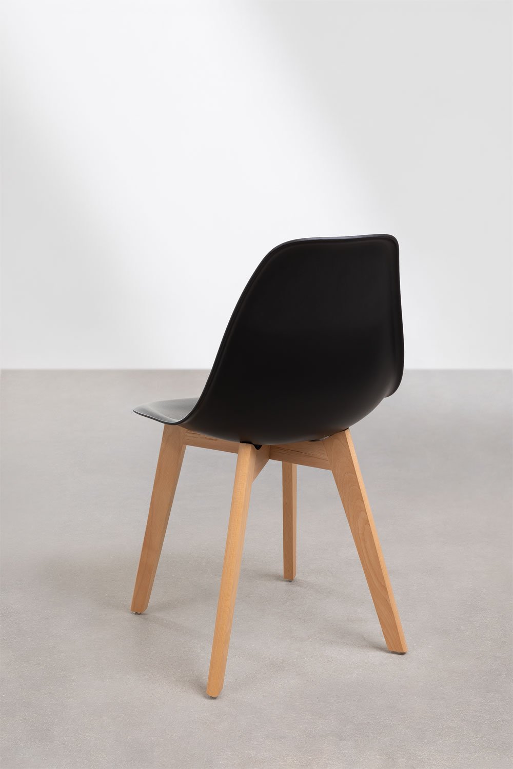 Silla de comedor en polipropileno y madera de haya Scand Nordic, imagen de galer&iacute;a 5