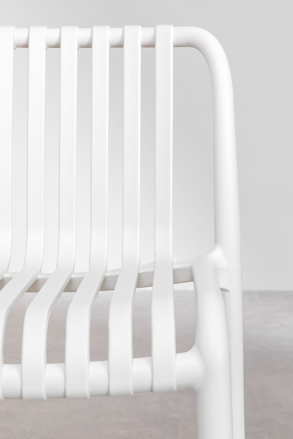 Taburete alto 65 cm apilable en polipropileno blanco gardenia Wendell, imagen de galería 5