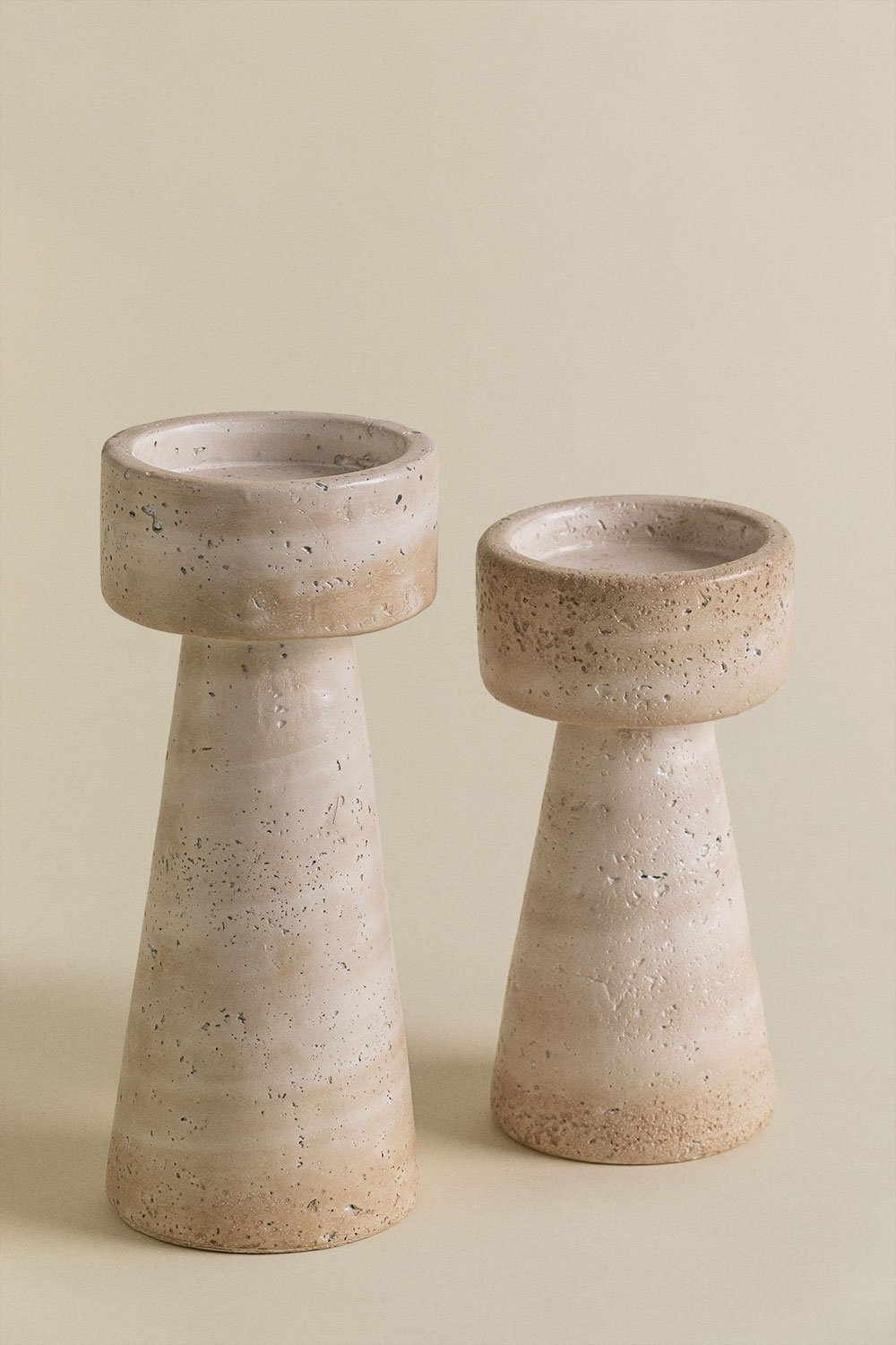 Candelabro en Cemento Aumont    , imagen de galería 5