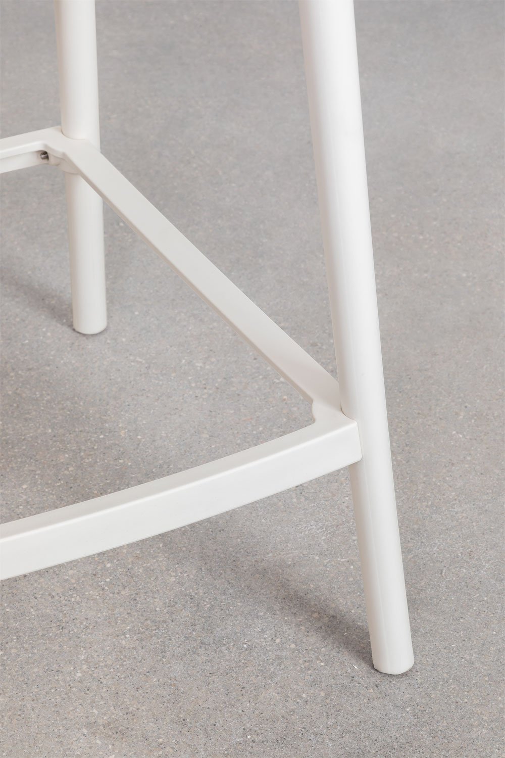 Pack de 4 taburetes altos 65 cm en polipropileno blanco gardenia Ores, imagen de galería 5
