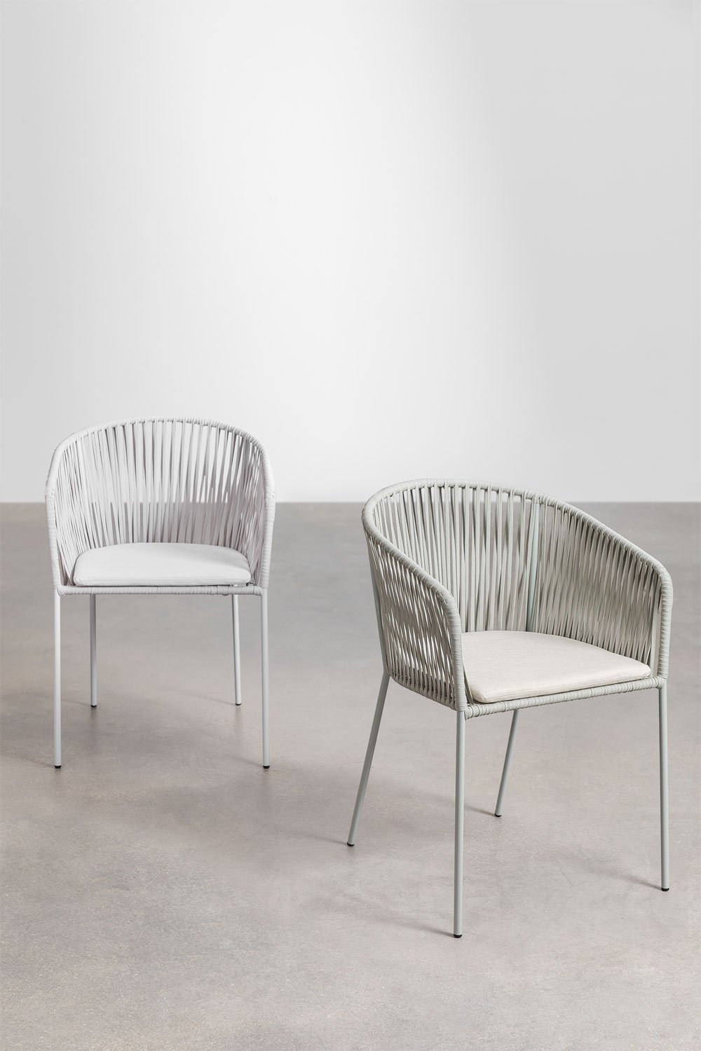 Silla de jardín con reposabrazos en hierro y cuerda trenzada Jocelyn, imagen de galer&iacute;a 8