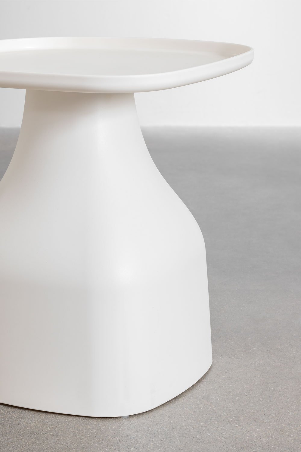 Mesa auxiliar cuadrada 50x50 cm en polipropileno Jubarri , imagen de galería 5