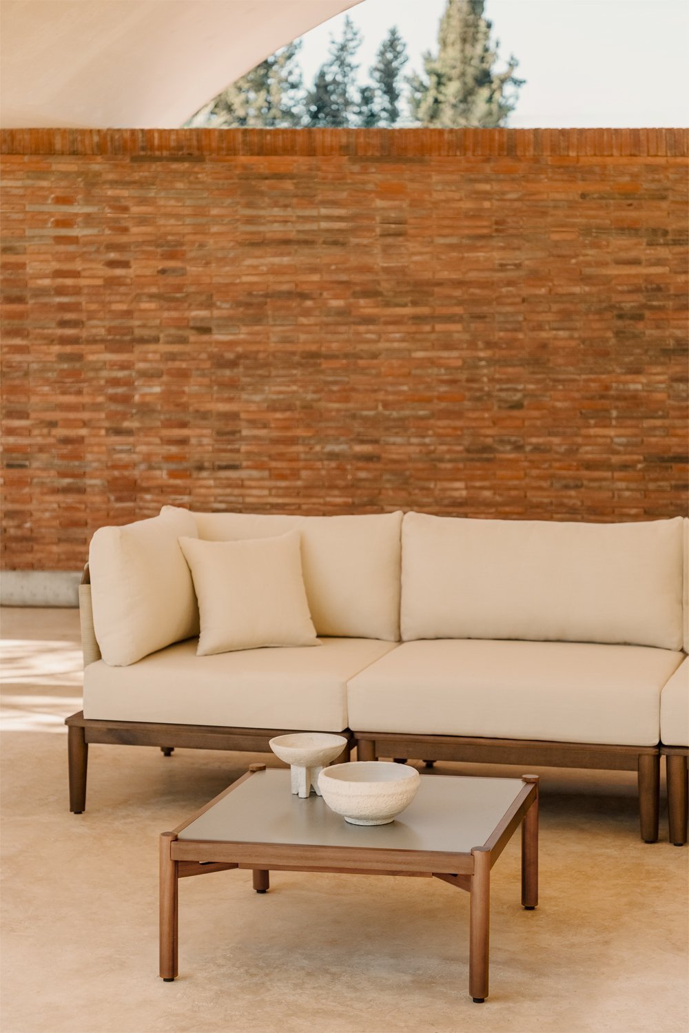 Mesa de centro para jardín en cemento y madera de acacia Gamila  , imagen de galer&iacute;a 6