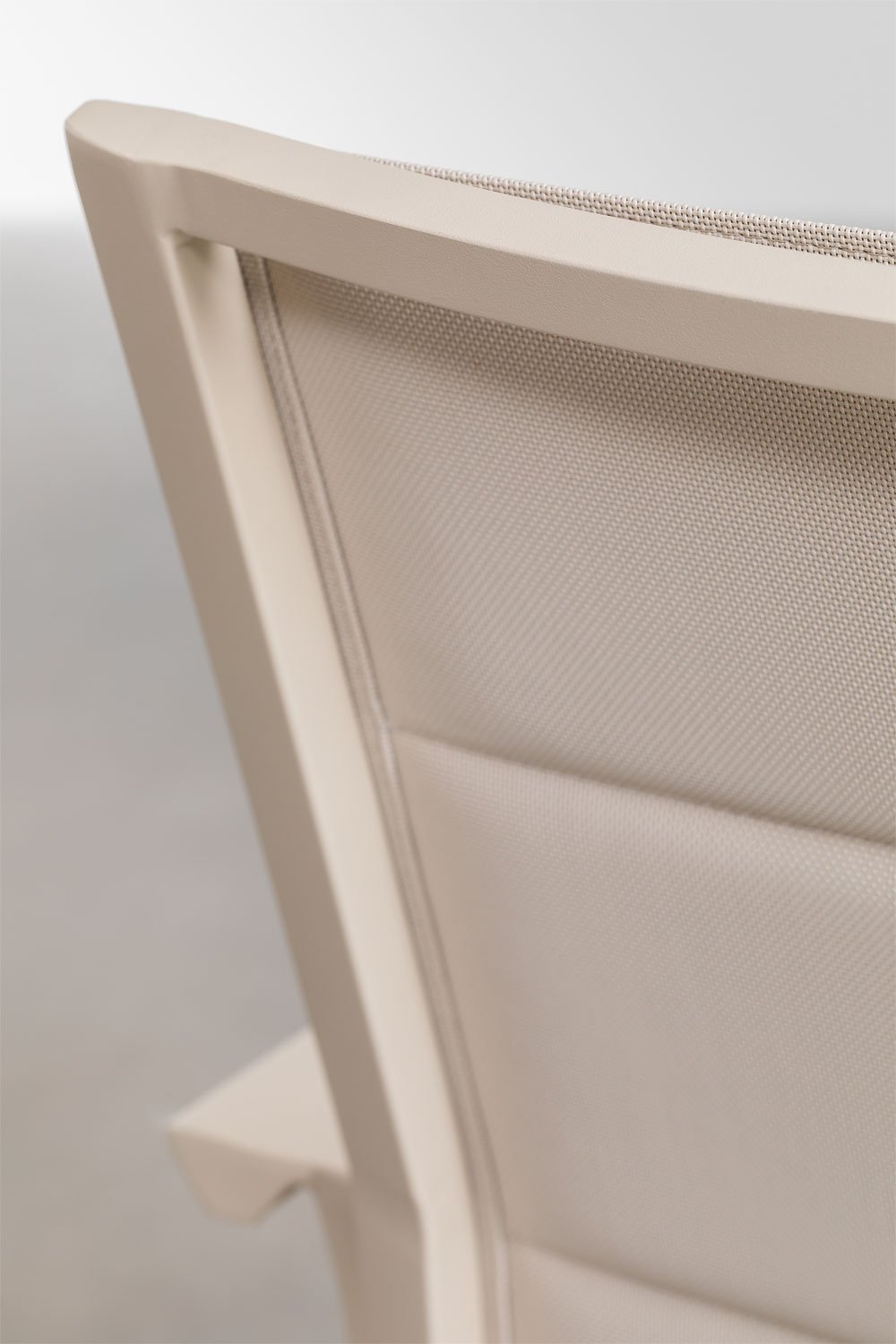 Silla de jardín apilable con reposabrazos en aluminio Karena       , imagen de galería 7