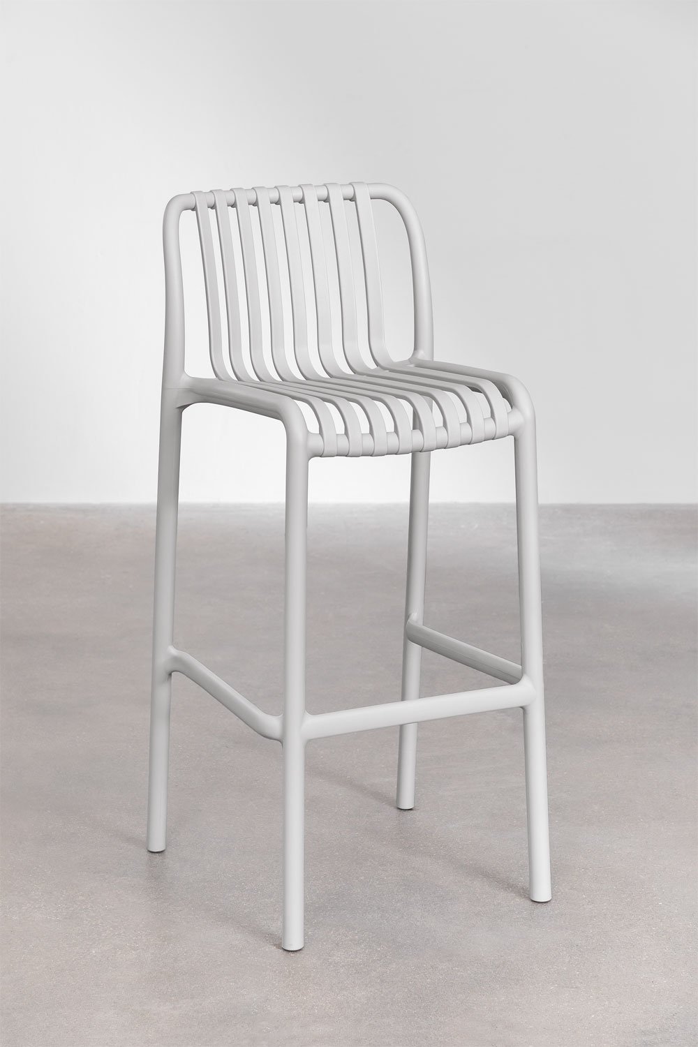Taburete alto 75 cm apilable en polipropileno gris claro Wendell, imagen de galería 2