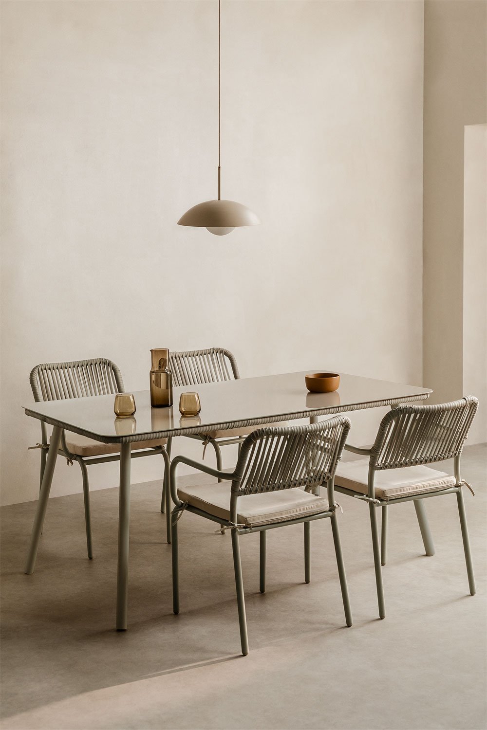 Set de mesa rectangular 160 x 90 cm y 4 sillas de comedor apilables en aluminio Arhiza, imagen de galería 1