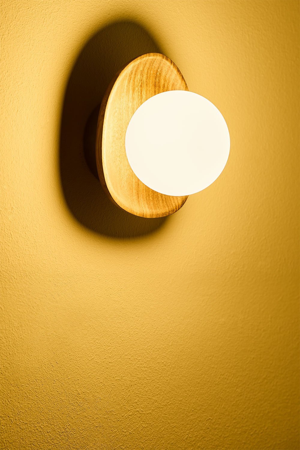 Aplique de Pared en Madera de Acacia Freidy     , imagen de galería 3