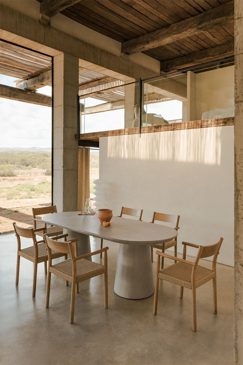 Mesa de comedor ovalada en cemento (220x95 cm) Noemi, imagen de galería 1