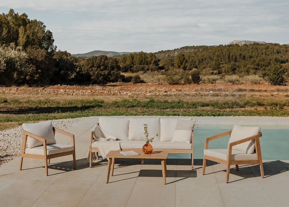 Conjunto de jardín con sofá, 2 sillones y mesa de centro en madera de acacia Kaela