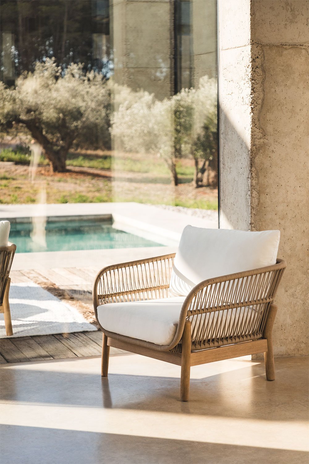 Sillón en Aluminio y Madera de Acacia Karvia  , imagen de galería 1