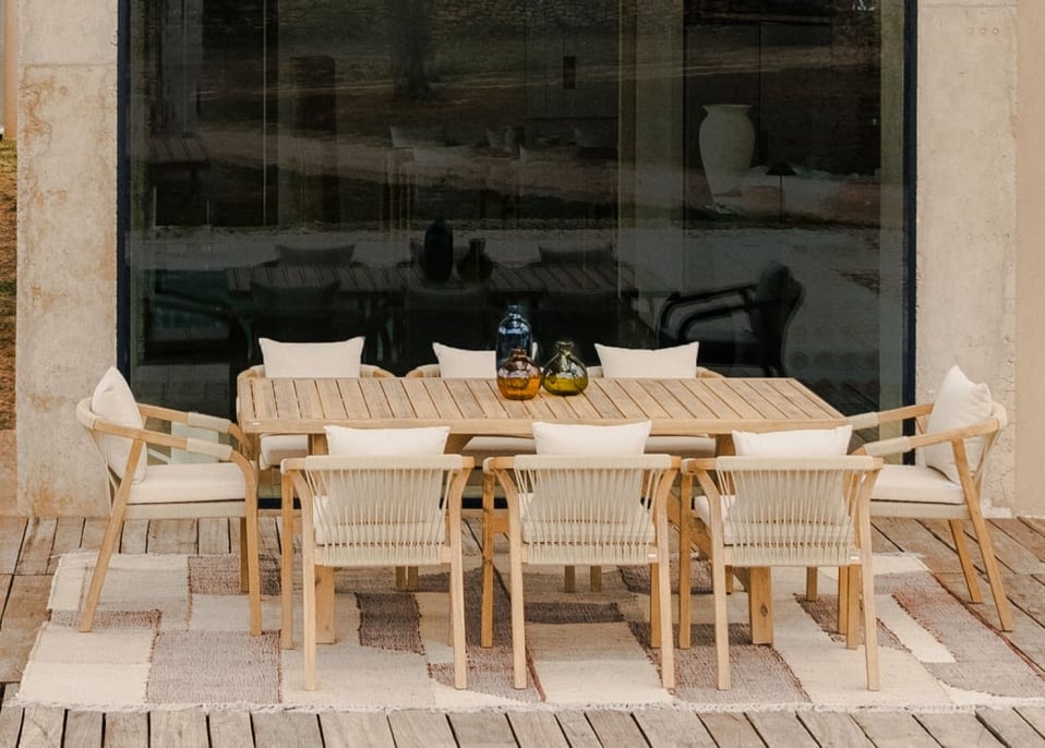 Set de Mesa Rectangular (200x100 cm) y 8 Sillas de Jardín en Madera de Acacia Dubai