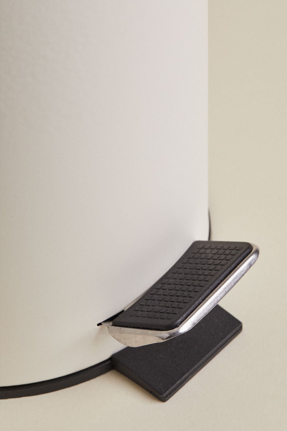 Papelera pedal 3L en hierro Eiden , imagen de galería 5