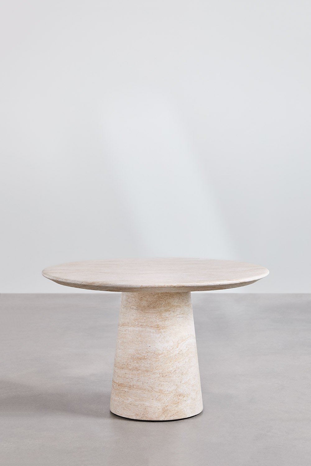 Mesa de comedor redonda en cemento look travertino (Ø120 cm) Velia, imagen de galería 2