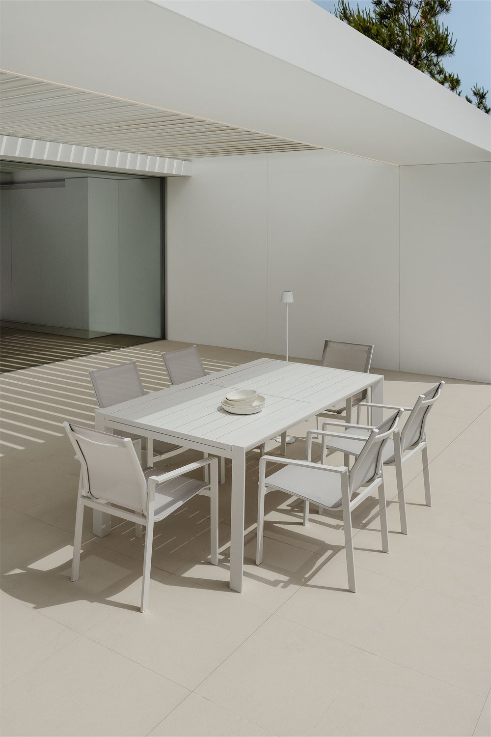 Set de mesa rectangular 180-240x100 cm extensible en aluminio Starmi y 6 sillas de jardín Eika, imagen de galería 1