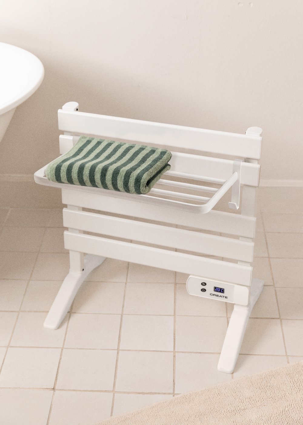 CREATE - WARM TOWEL MINI - Toallero eléctrico de suelo o pared 150W, imagen de galer&iacute;a 3