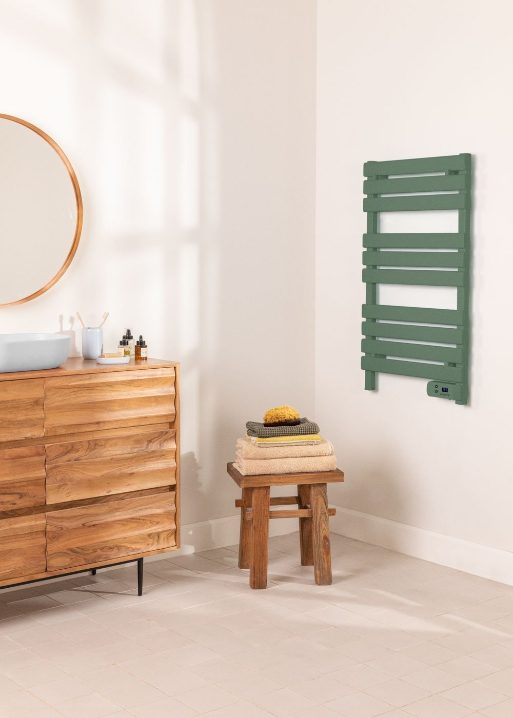 CREATE - WARM TOWEL - Toallero eléctrico de suelo o pared 500W, imagen de galería 1