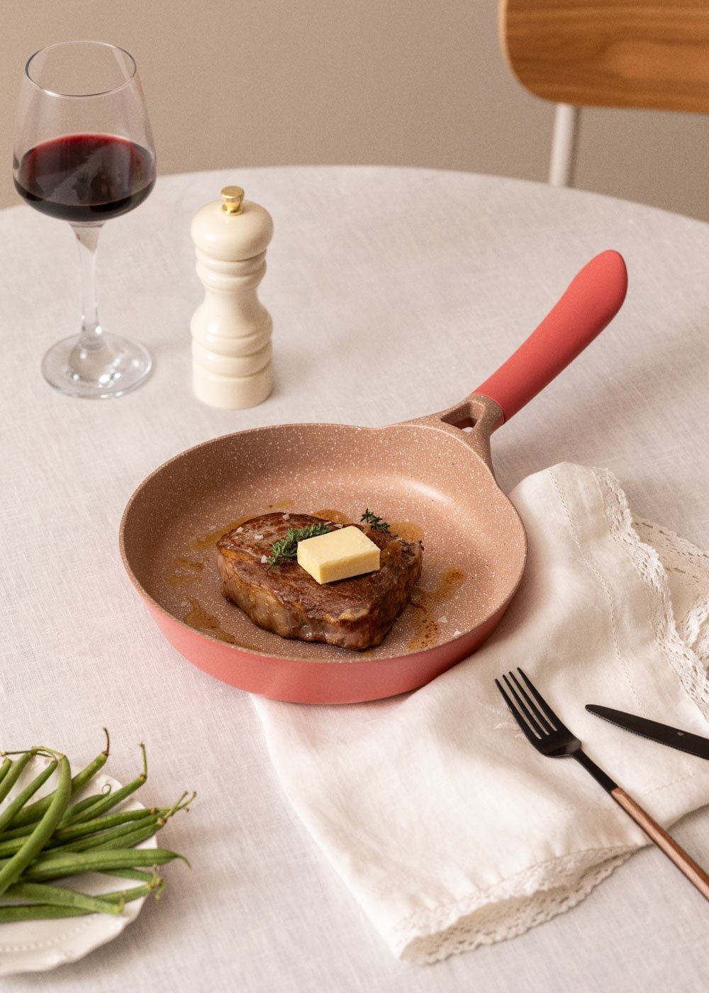 CREATE - PAN STUDIO - Sartén de aluminio fundido y asa de baquelita, imagen de galería 1