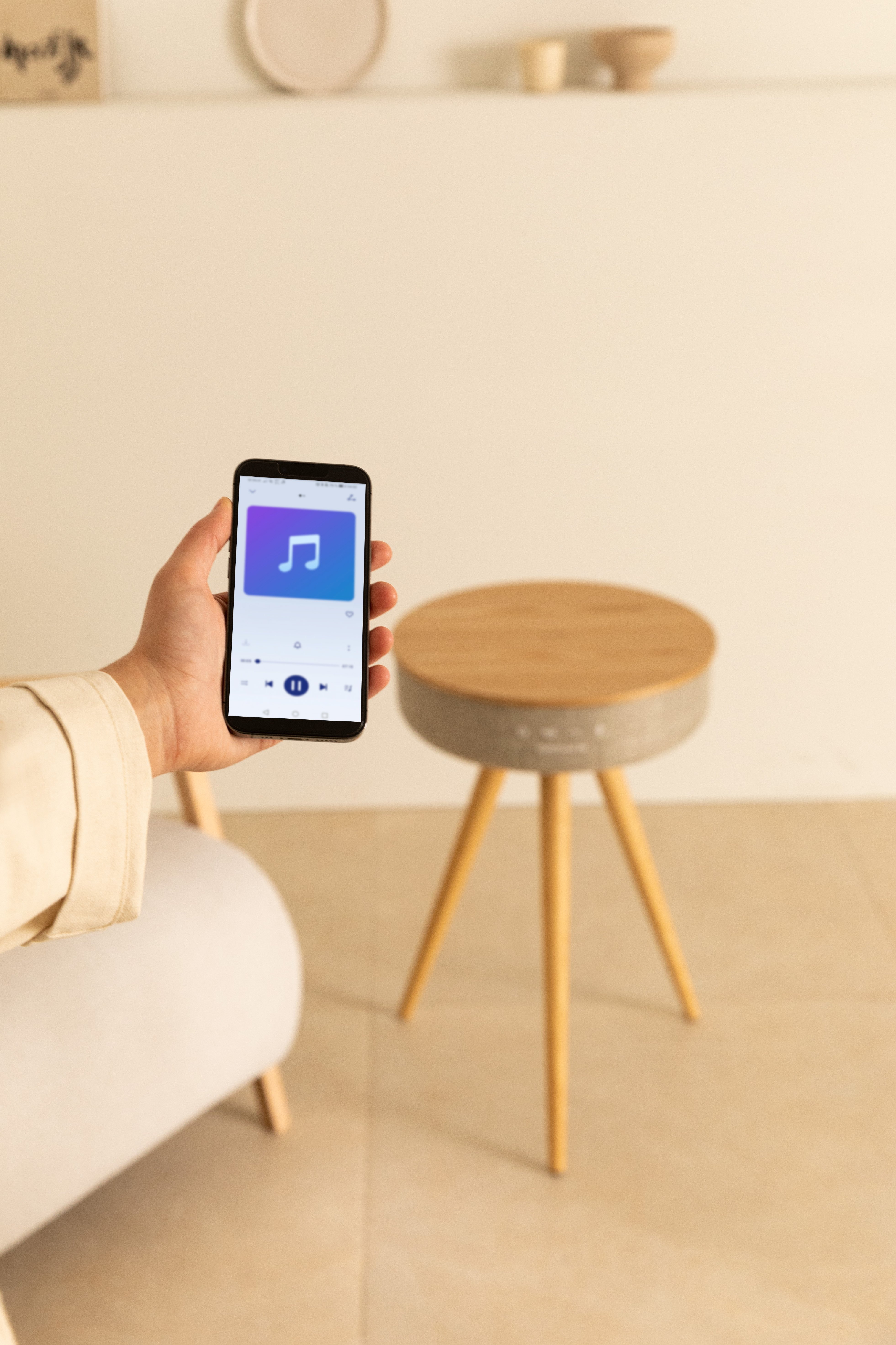 CREATE - SPEAKER TABLE 360 - Mesa altavoz con sonido omnidireccional 360º, bluetooth y carga inalámbrica, imagen de galería 4