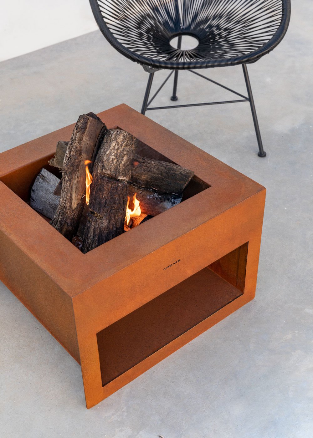 CREATE - FIRE PIT CUBE - Brasero exterior cuadrado de acero corten, imagen de galería 4