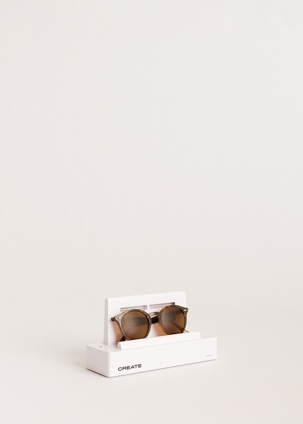 CREATE - PHONE UVC STERILIZER - Esterilizador y cargador portátil Ultravioleta UVC para Smartphones, imagen de galería 4