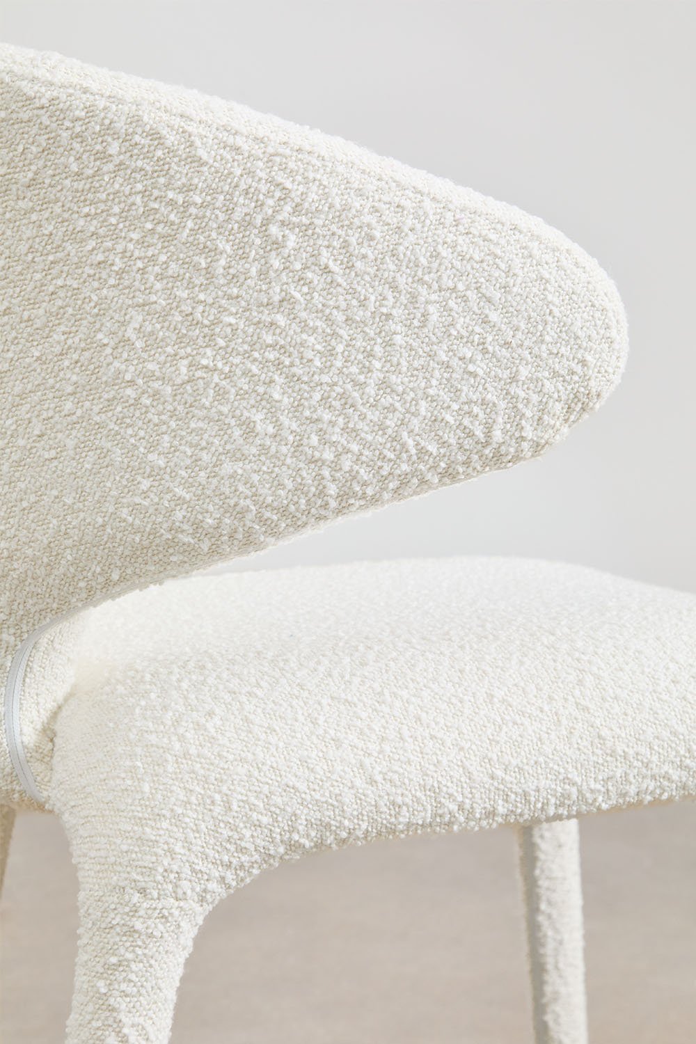 Silla de comedor en tela bouclé Arnoia, imagen de galería 3