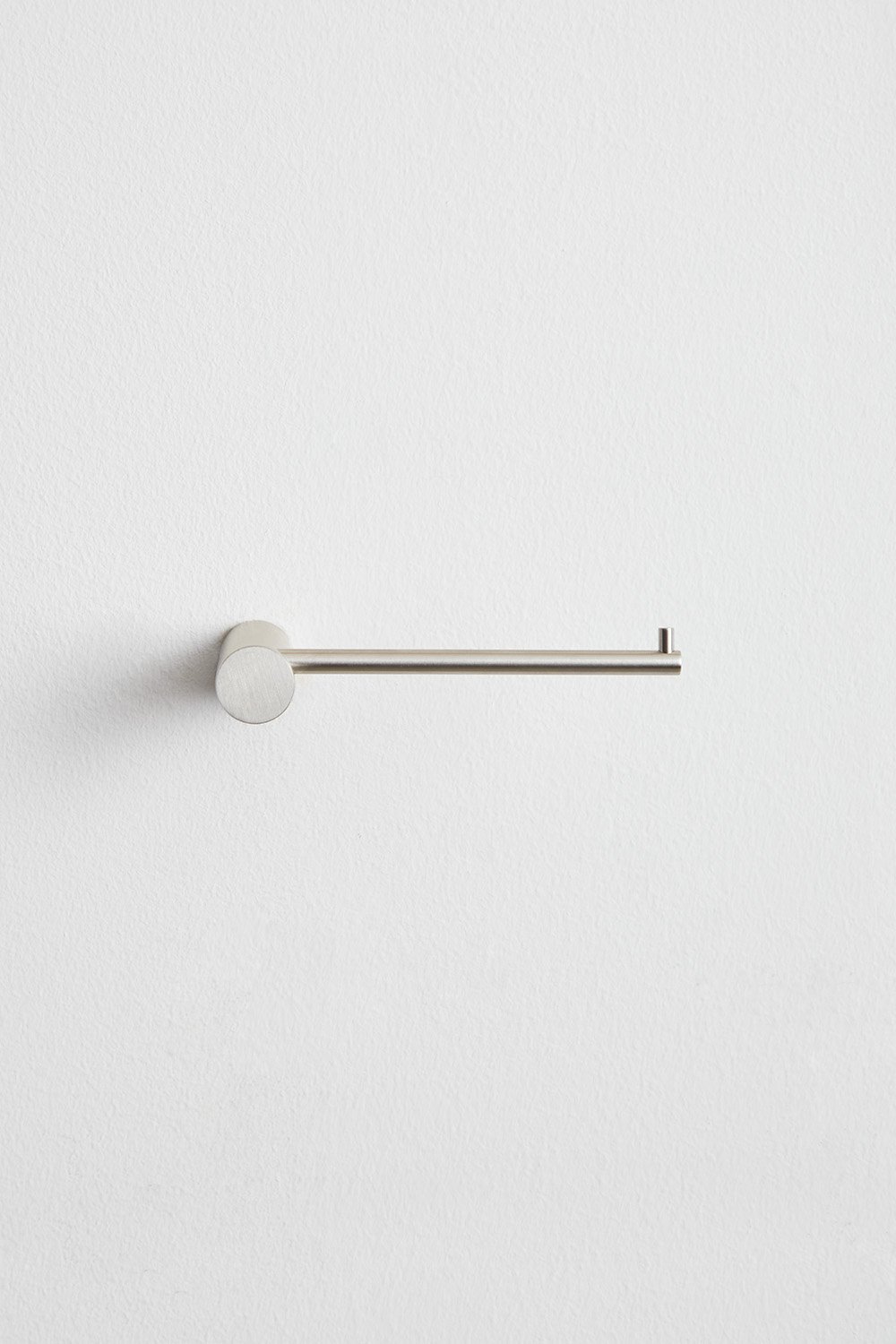Portarrollos para baño en acero inoxidable Devon, imagen de galería 2