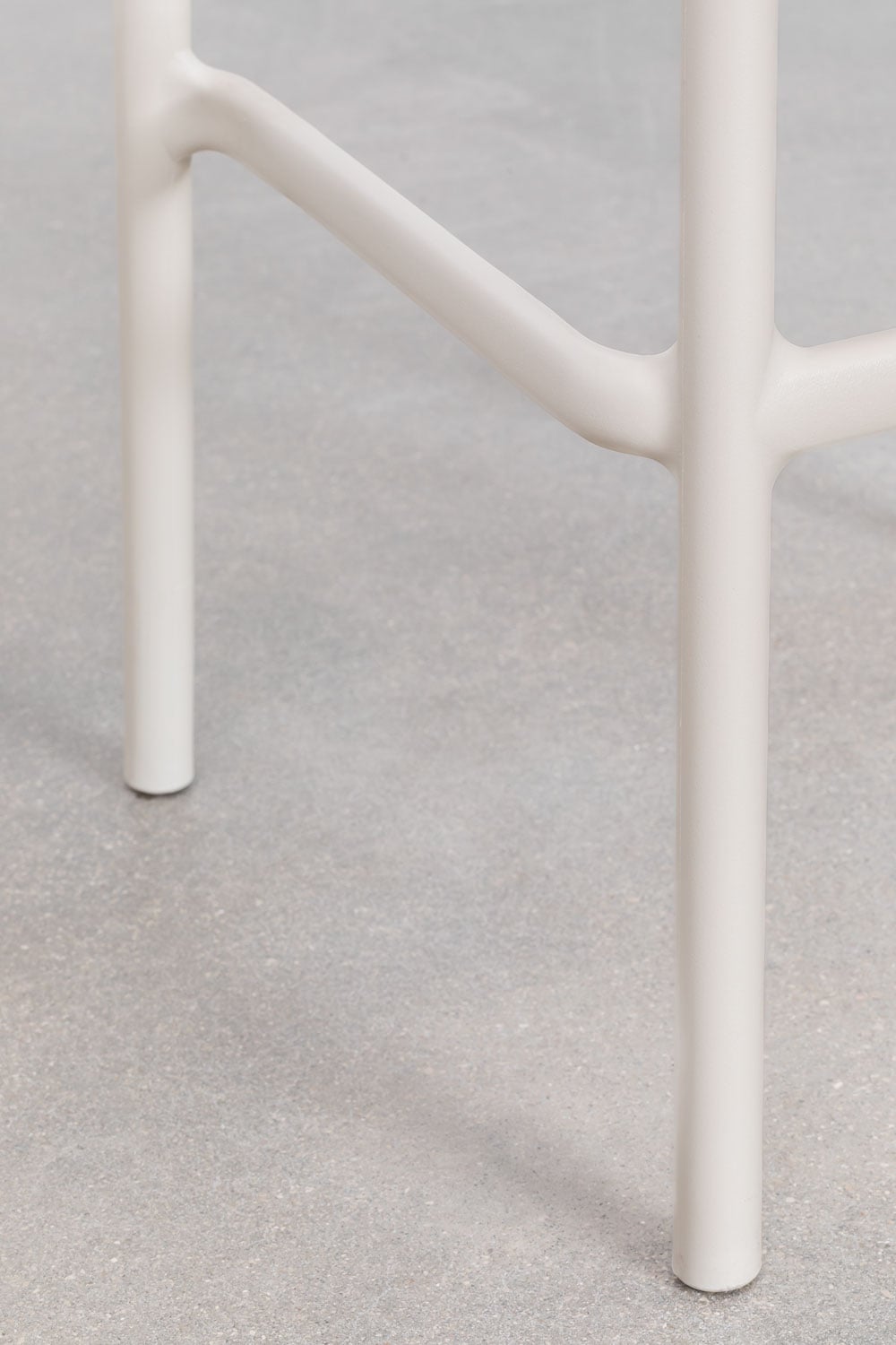 Pack de 4 taburetes altos 75 cm apilables en polipropileno beige tapioca Wendell, imagen de galer&iacute;a 6