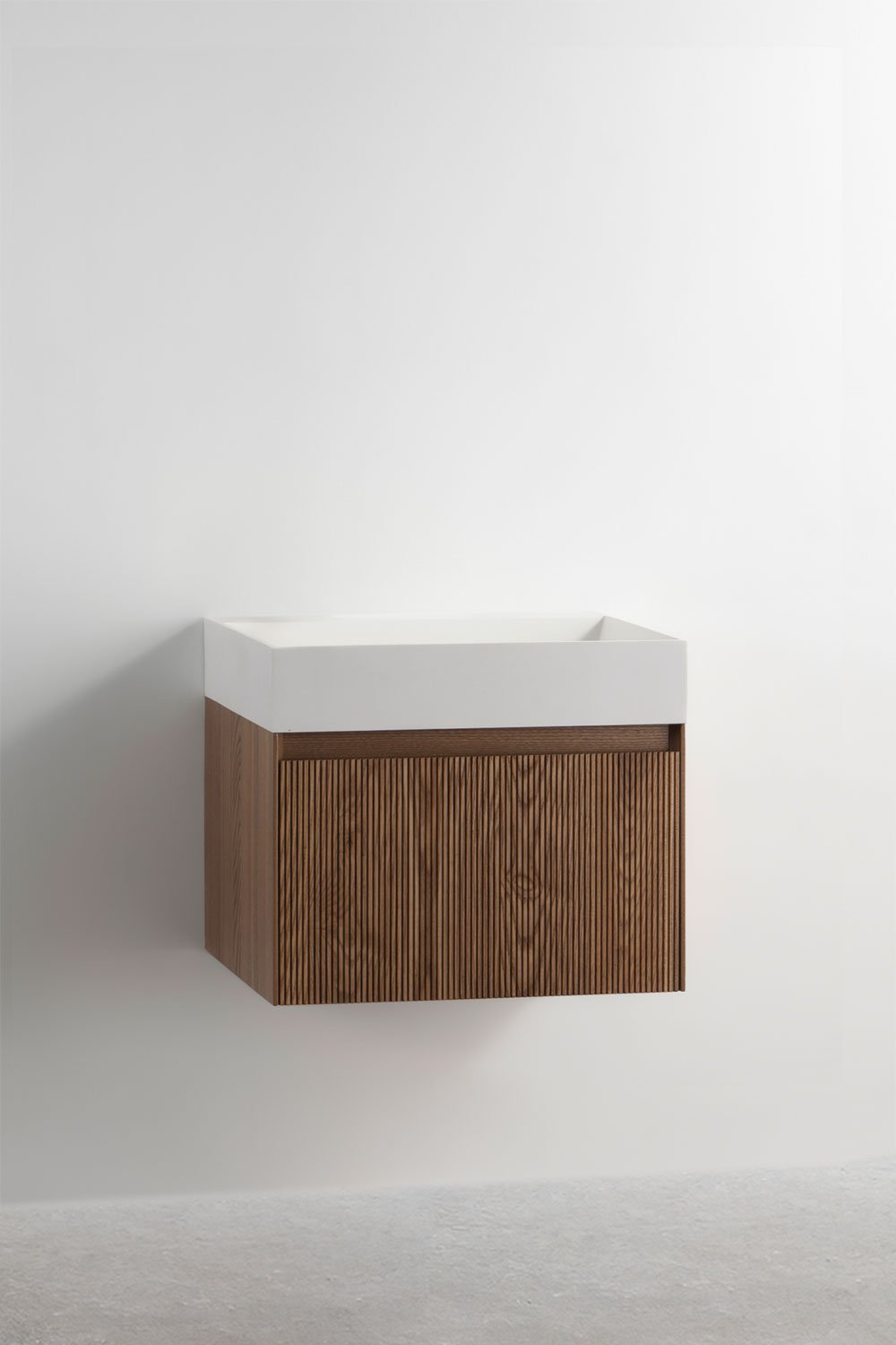 Conjunto de mueble de baño en madera con lavabo integrado Aldeia, imagen de galería 1