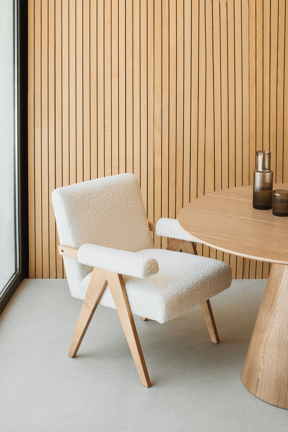 Pack de 4 sillas de comedor en madera de fresno y tela bouclé Lucca, imagen de galería 1