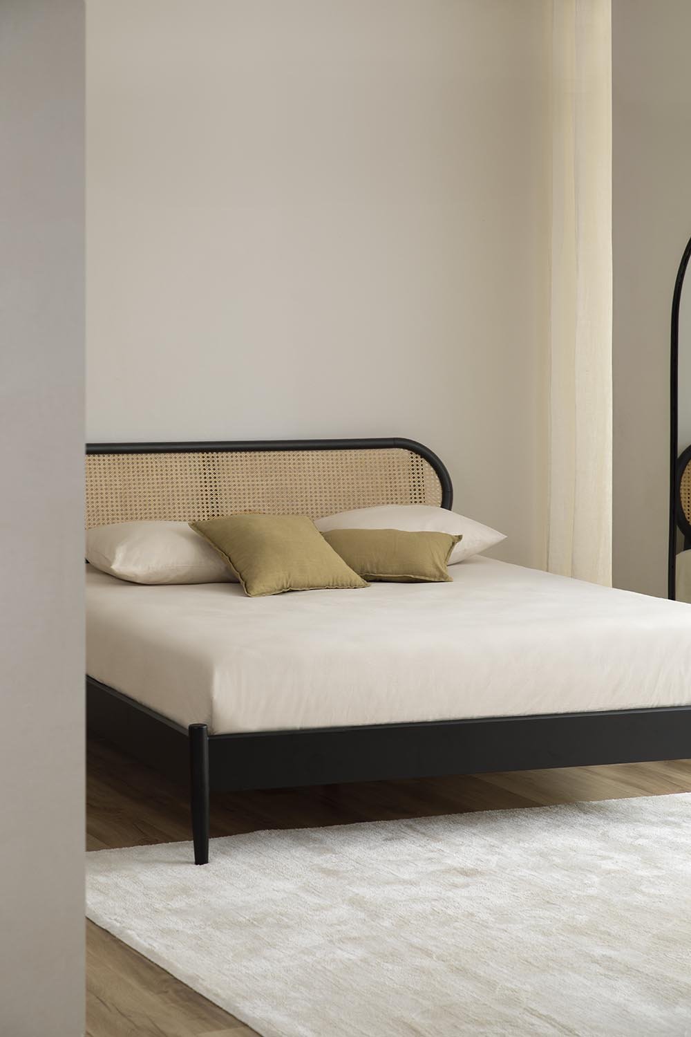 Cama en Madera Fraser       , imagen de galería 1