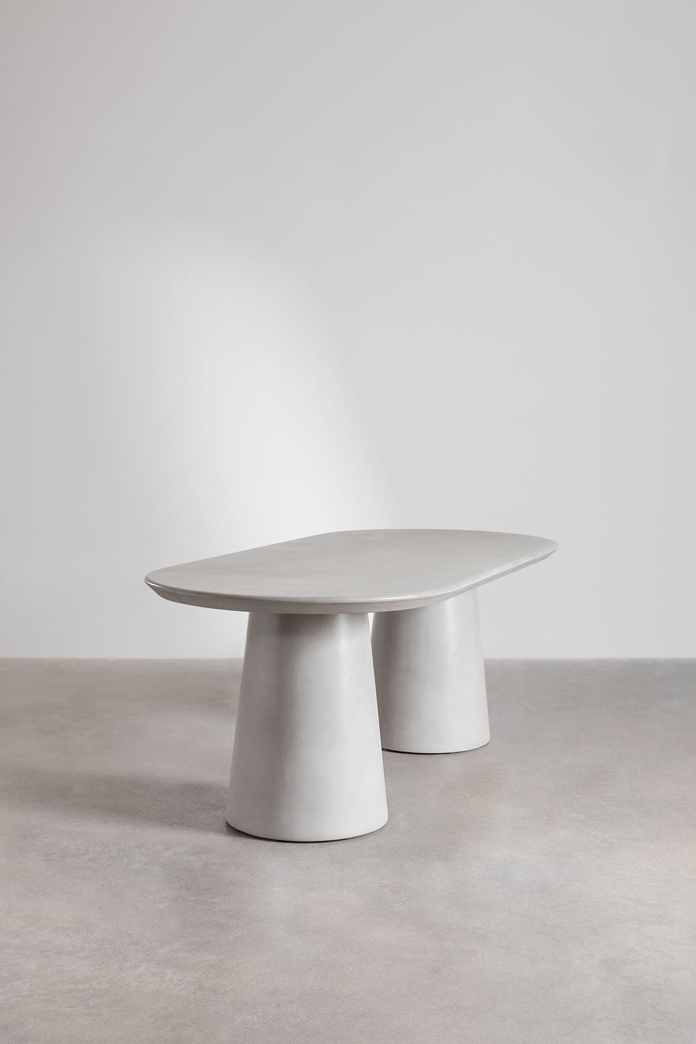 Mesa de comedor ovalada 220x95 cm en cemento Noemi, imagen de galer&iacute;a 3
