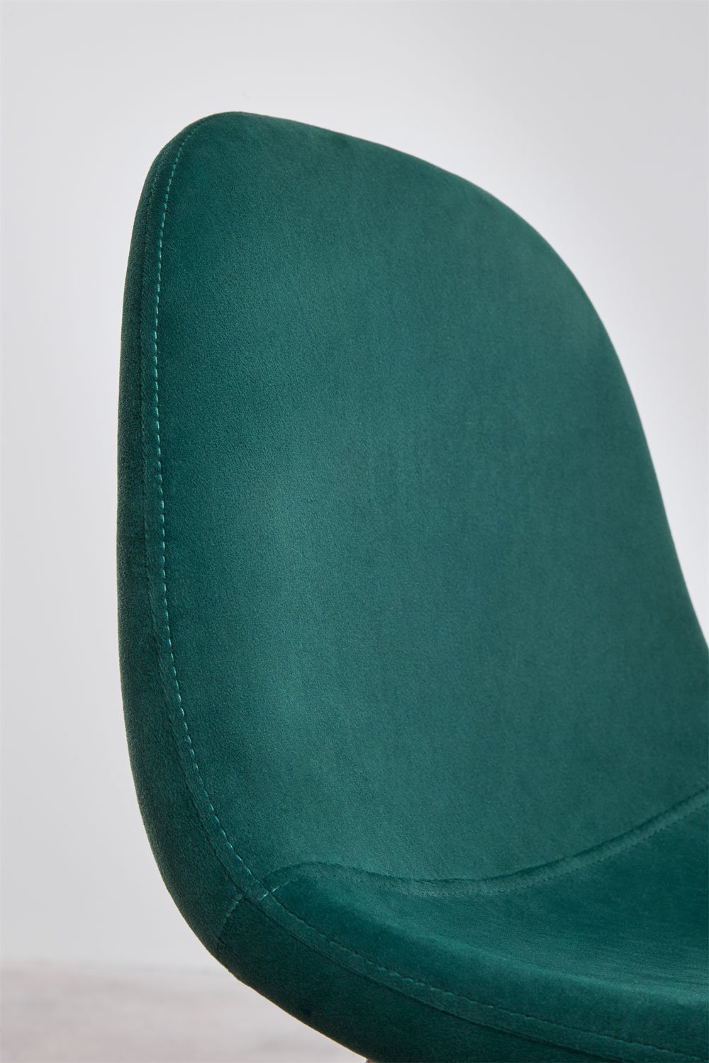 Taburete alto 75 cm en terciopelo verde jungla y patas negras Glamm, imagen de galería 5