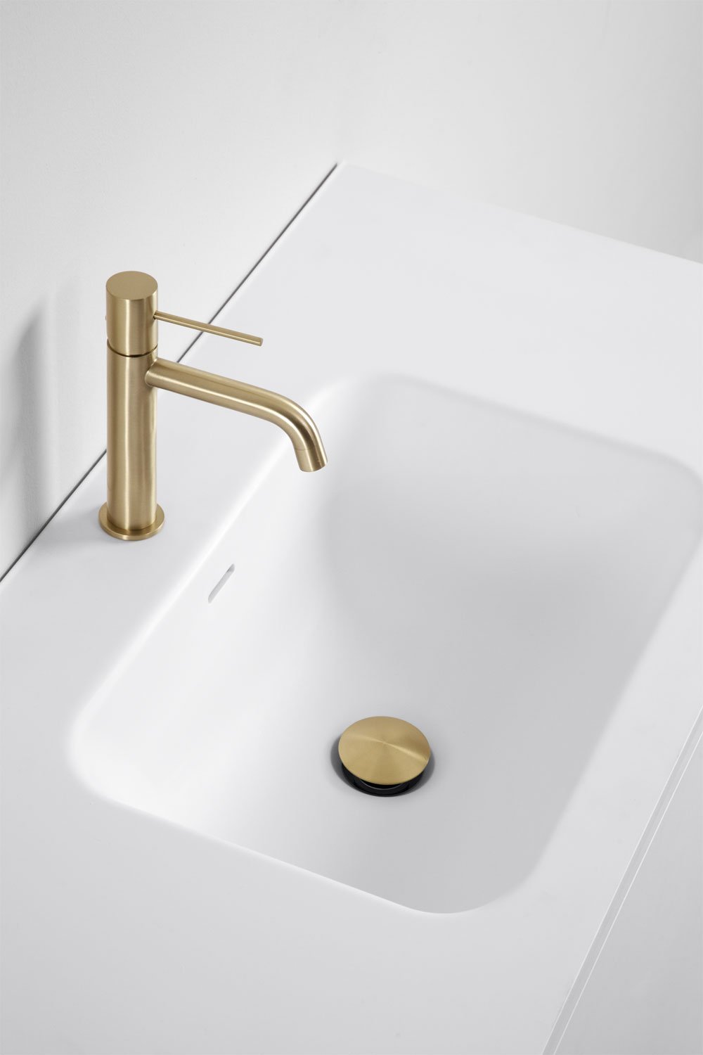 Conjunto de mueble de baño en madera con lavabo integrado Macrae    , imagen de galería 4