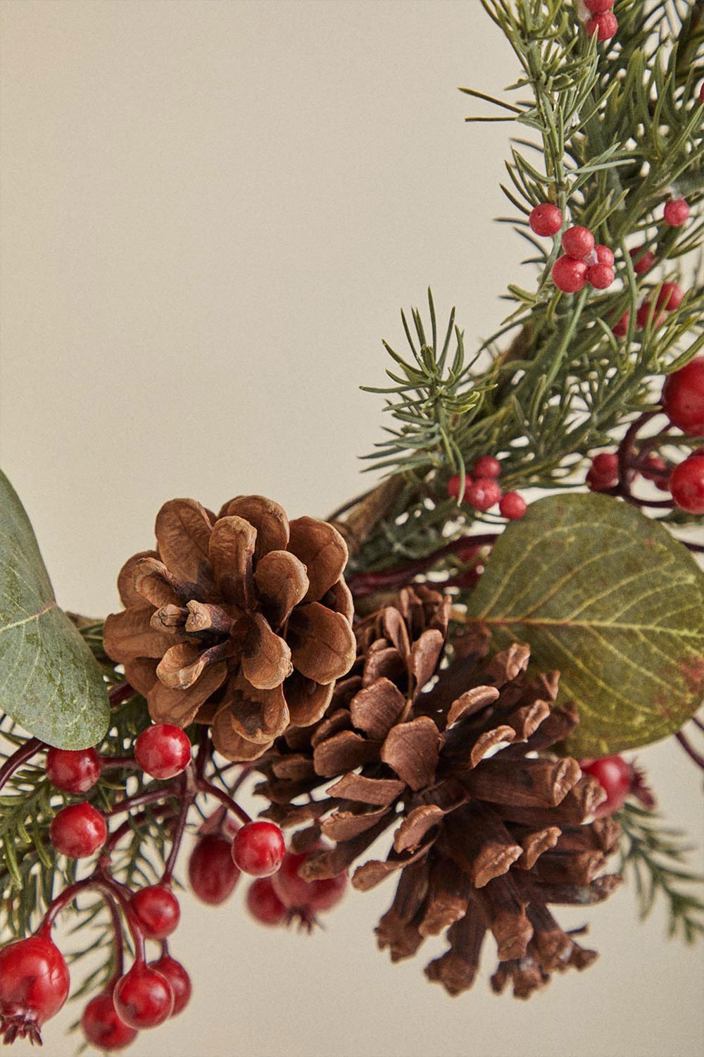 Corona decorativa de Navidad con piñas Lanorial, imagen de galería 2