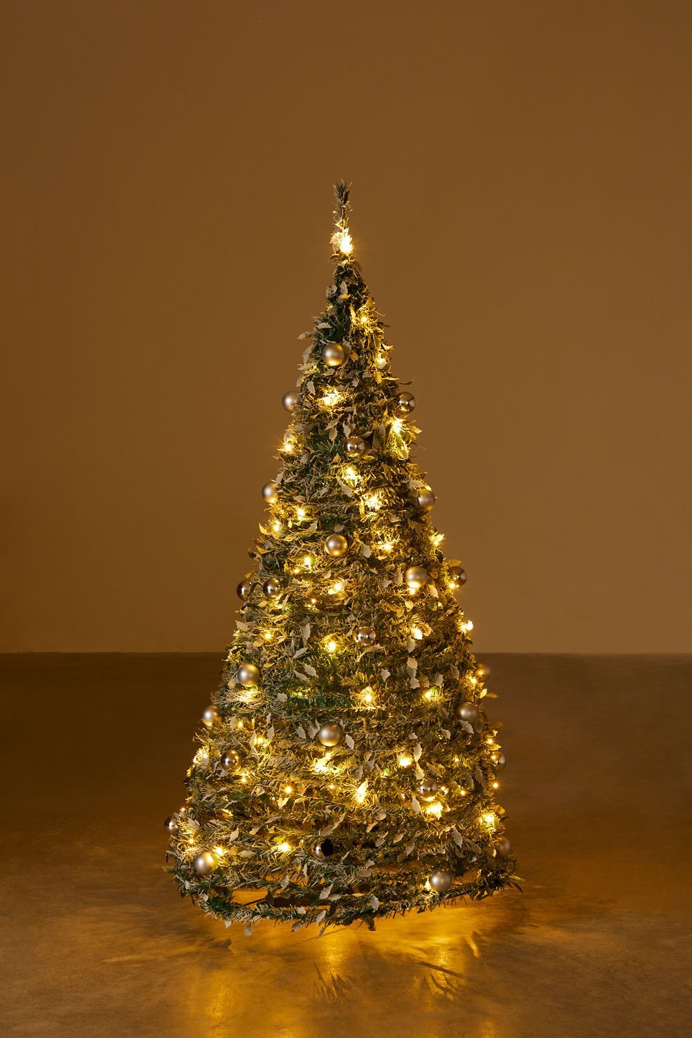 Árbol de Navidad plegable con luces LED Taimy, imagen de galería 4