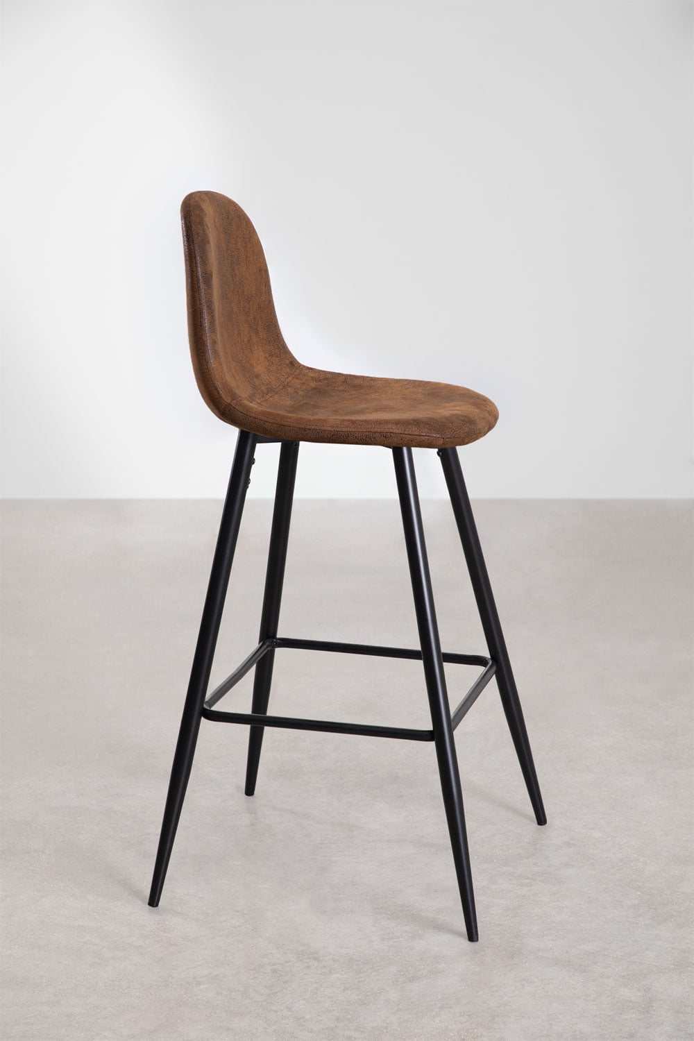 Pack de 2 taburetes altos 75 cm en polipiel café vintage y patas negras Glamm, imagen de galer&iacute;a 3