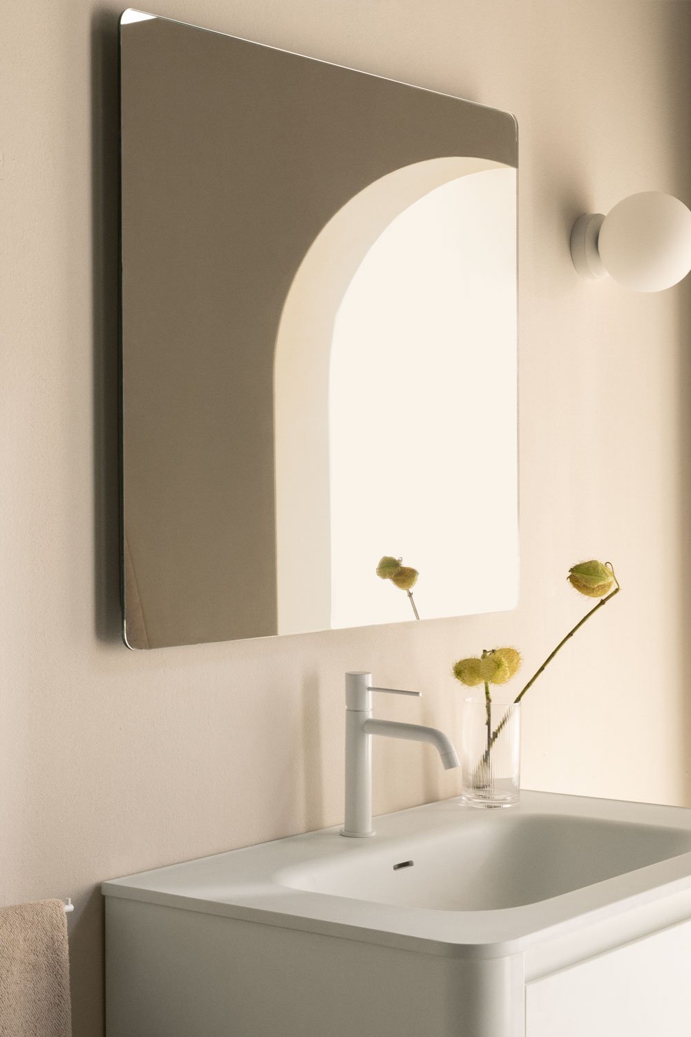 Espejo rectangular para baño con luz LED y antivaho (80x70 cm) Gualar, imagen de galería 1