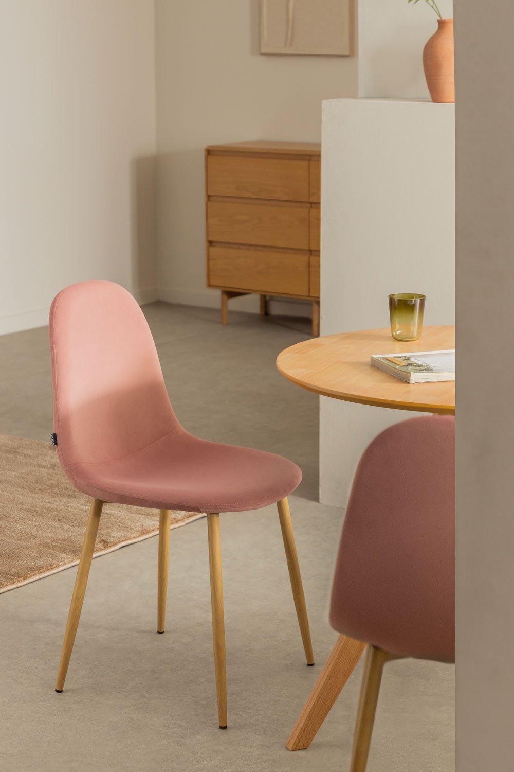 Silla de comedor en terciopelo Glamm  , imagen de galería 1