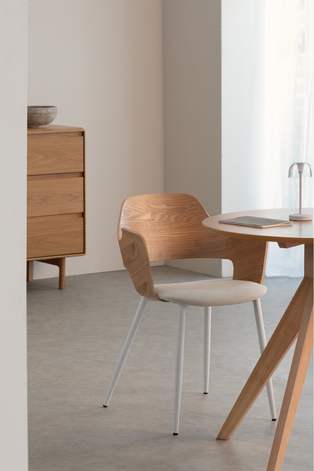 Pack de 2 Sillas de Comedor con Reposabrazos en Madera Tapizada Cezana, imagen de galería 1