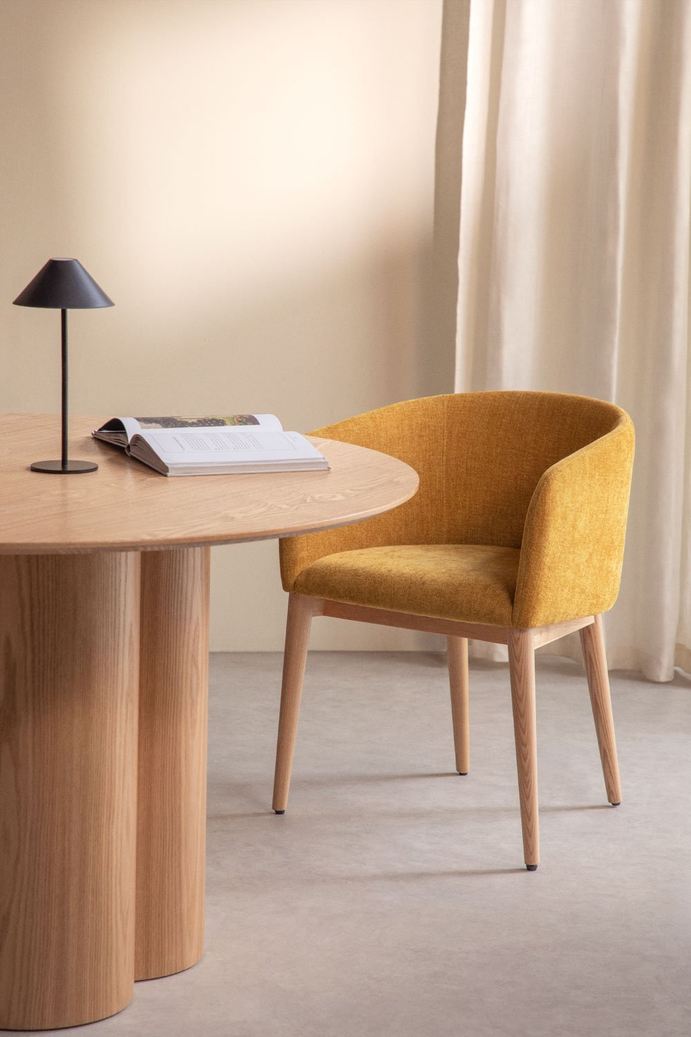Pack de 2 sillas de comedor tapizadas con reposabrazos Bunia, imagen de galería 1