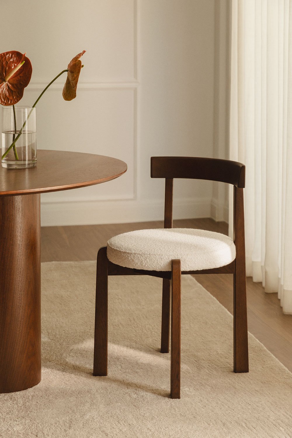 Silla de comedor en madera de roble y tela bouclé Manila, imagen de galería 1