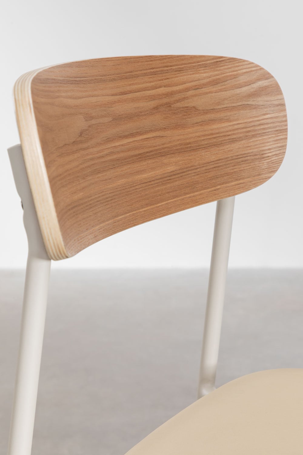 Pack de 4 sillas de comedor apilables en hierro y madera Wilpier, imagen de galer&iacute;a 6