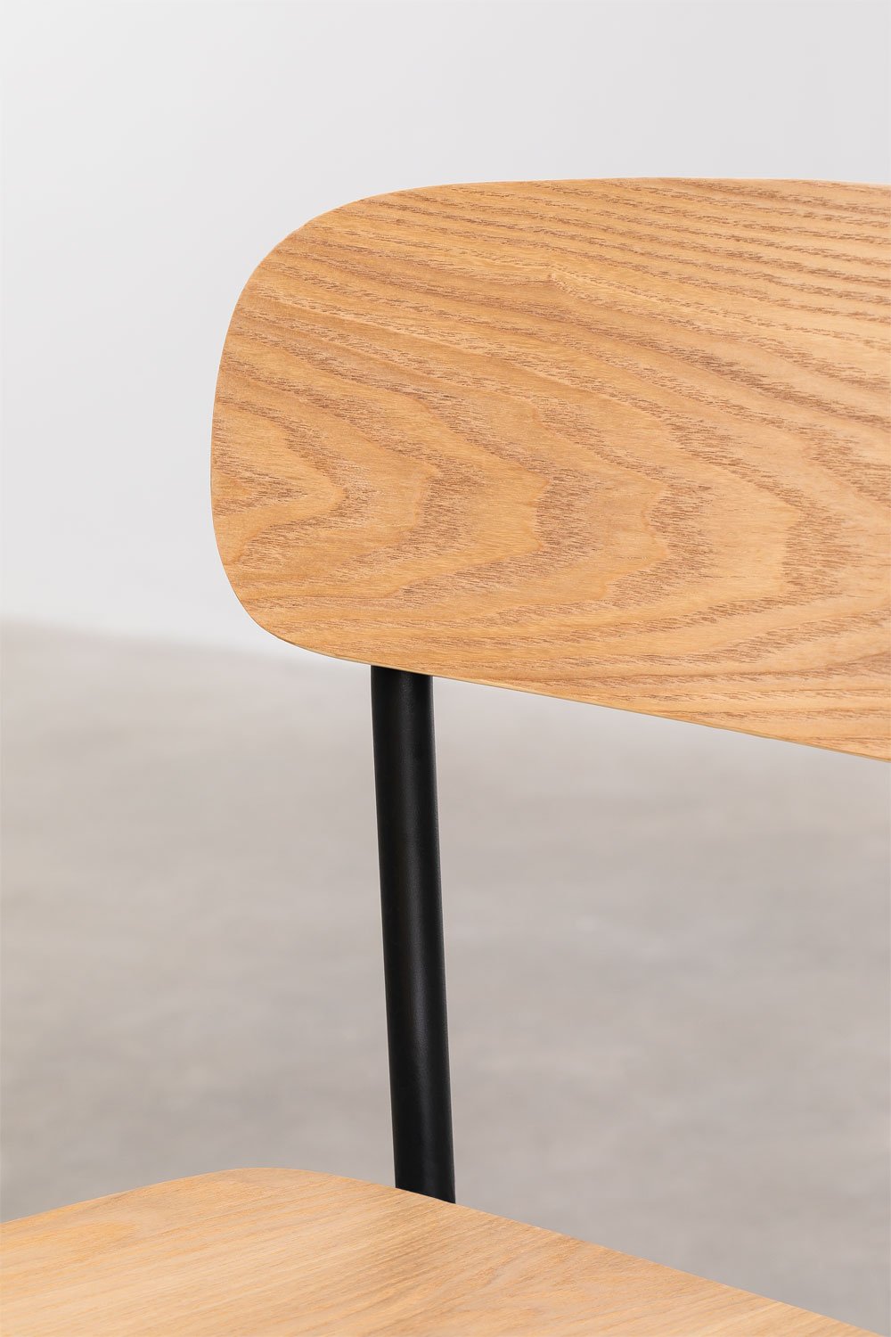 Taburete alto 65cm en hierro negro y madera acabado natural Wilpier, imagen de galería 6