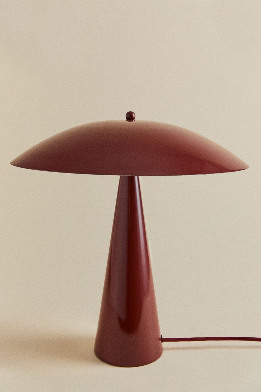 Lámpara de mesa en hierro Irune, imagen de galer&iacute;a 3