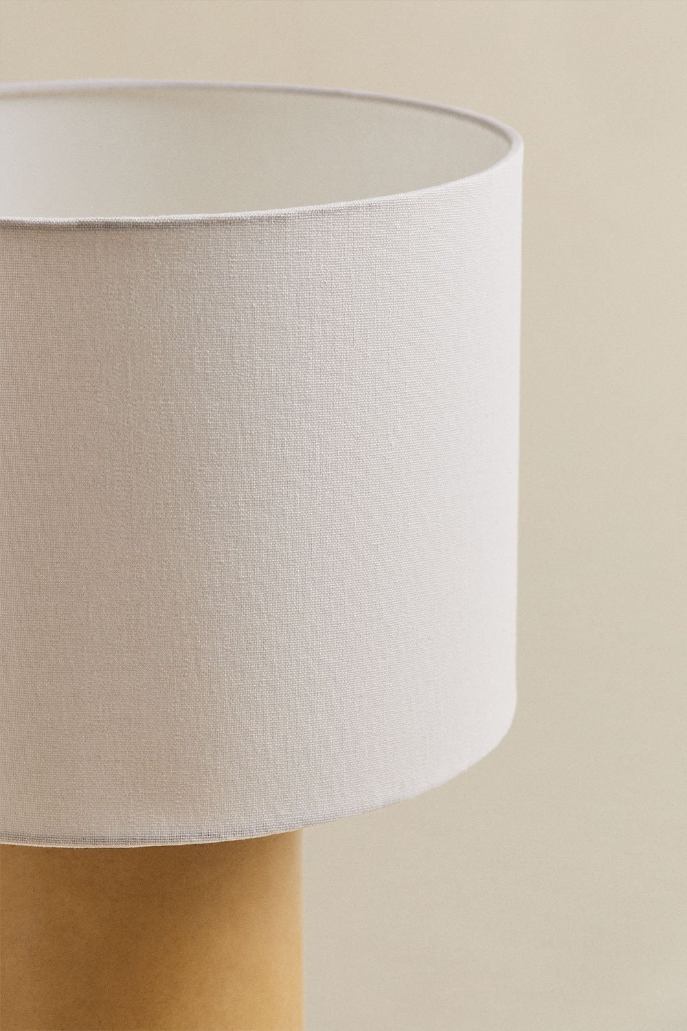 Lámpara de mesa en lino y fibra de vidrio Dianta, imagen de galería 4