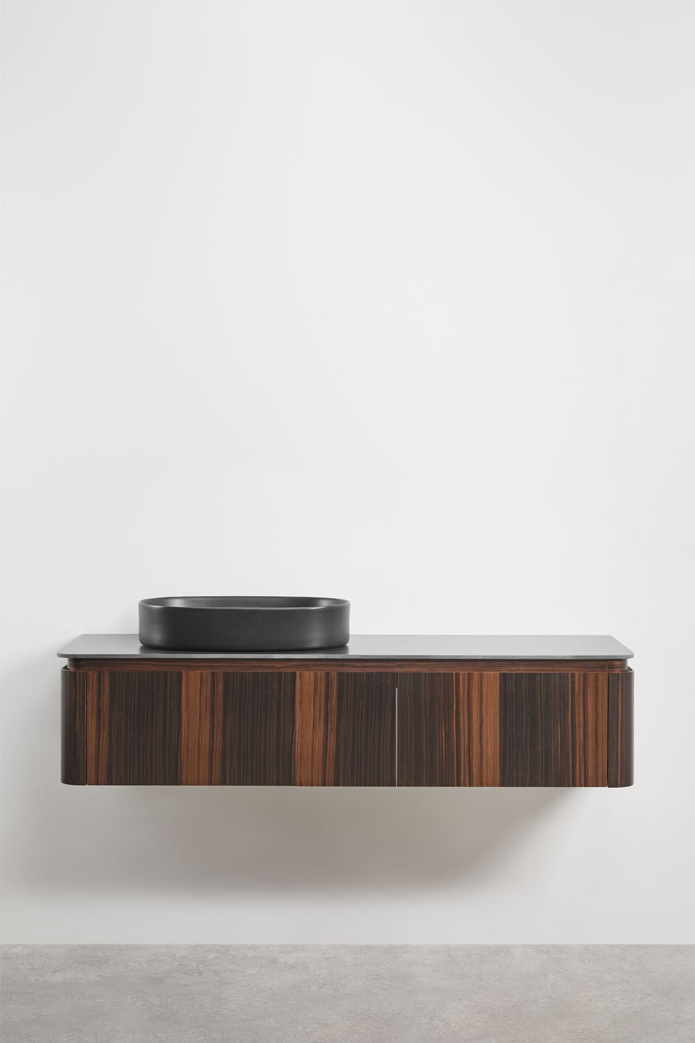 Conjunto de mueble de baño en madera Lavena, imagen de galería 2
