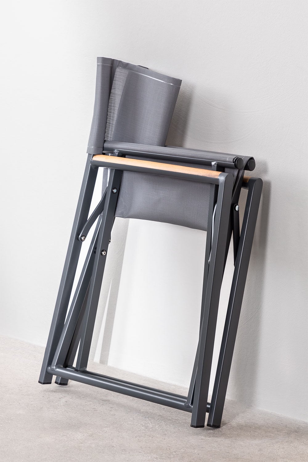 Pack de 2 sillas de director plegables para jardín en aluminio y madera de teca Jordana, imagen de galer&iacute;a 8