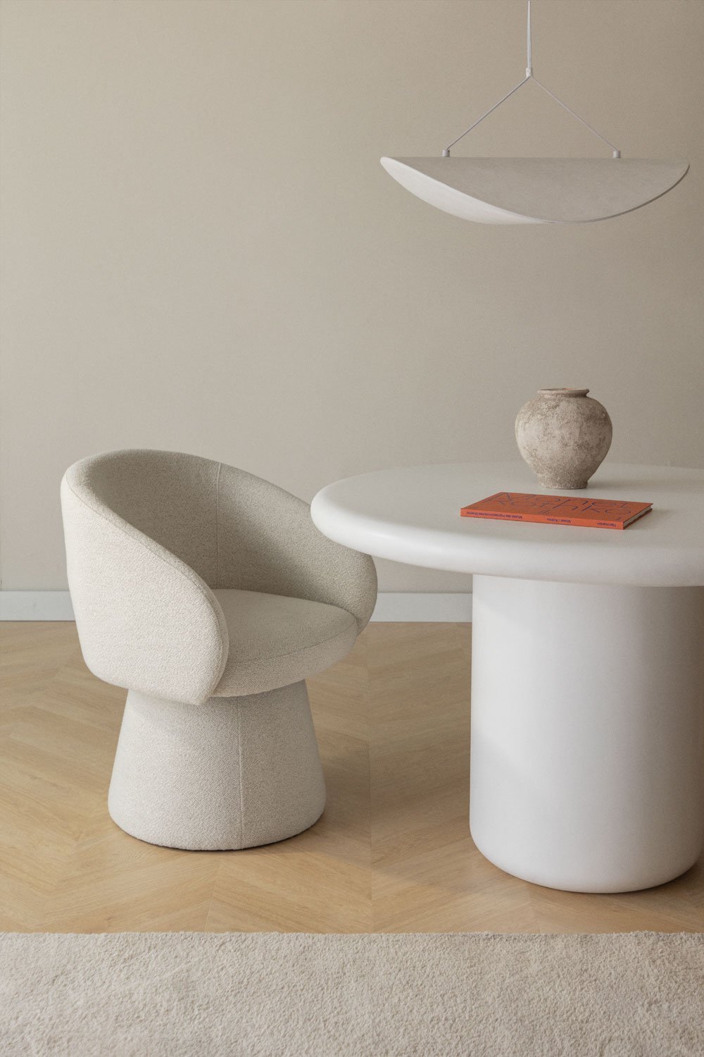 Silla de comedor giratoria con reposabrazos en tela bouclé Flavian, imagen de galería 1