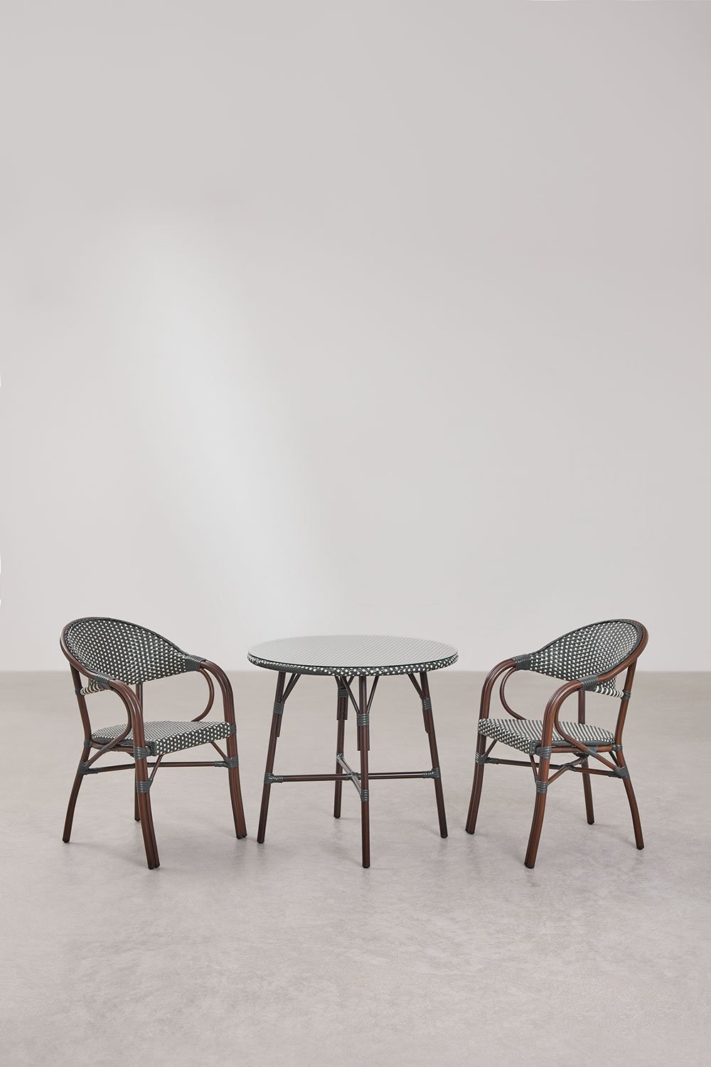 Set de mesa redonda Ø80 cm y 2 sillas de comedor apilables con reposabrazos en aluminio Brielle Bistro, imagen de galería 1